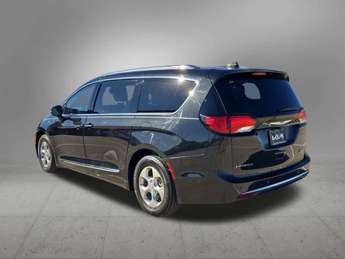 Used 2018 Chrysler Pacifica Limited w/ Advanced Safetytec Group image 4