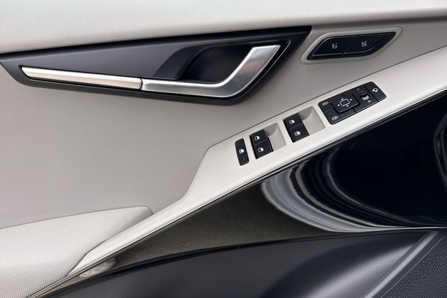 New 2026 Kia Niro Wave w/ Wave Preserve Package FWD image 12