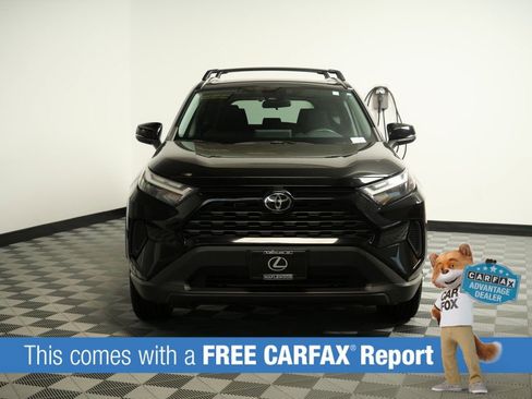 Used 2022 Toyota RAV4 XLE w/ Convenience Package image 2