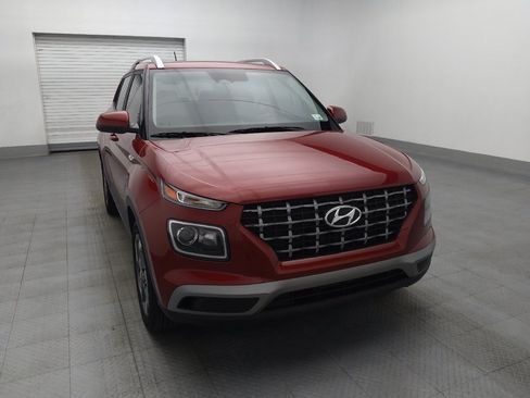 Used 2025 Hyundai Venue SEL FWD image 14