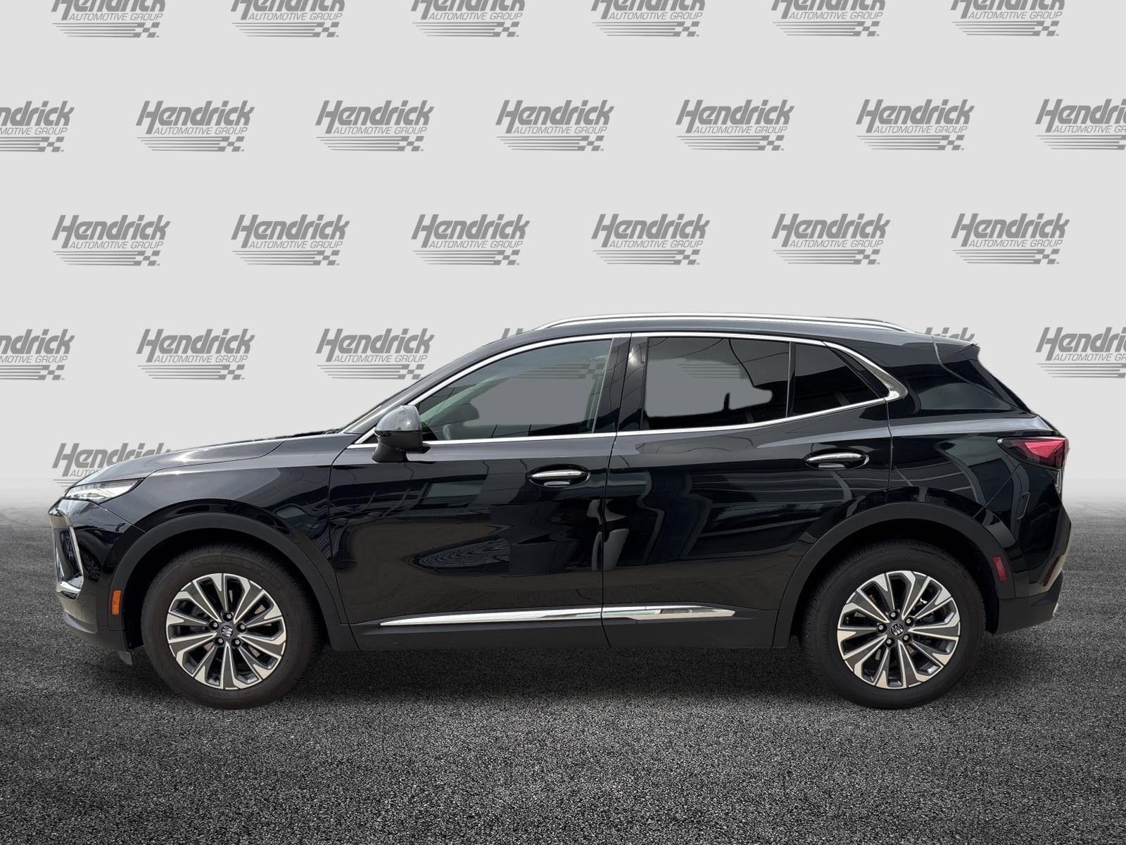 Used 2024 Buick Envision Preferred AWD/4WD image 9