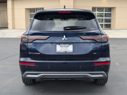 Used 2025 Mitsubishi Outlander SE AWD/4WD image 5