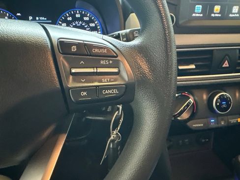 Used 2019 Hyundai Kona SE FWD image 13
