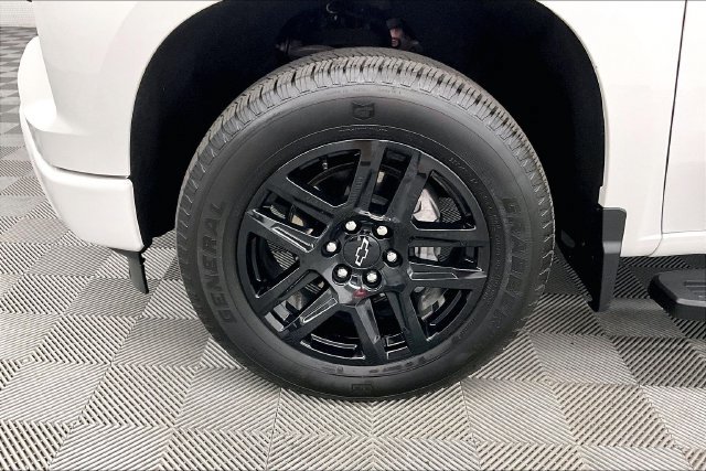 Used 2025 Chevrolet Silverado 1500 RST AWD/4WD image 10