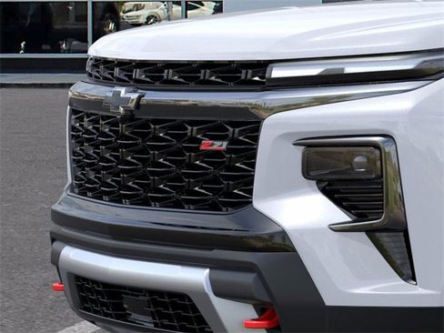 New 2026 Chevrolet Traverse Z71 w/ Driver Confidence Package image 13