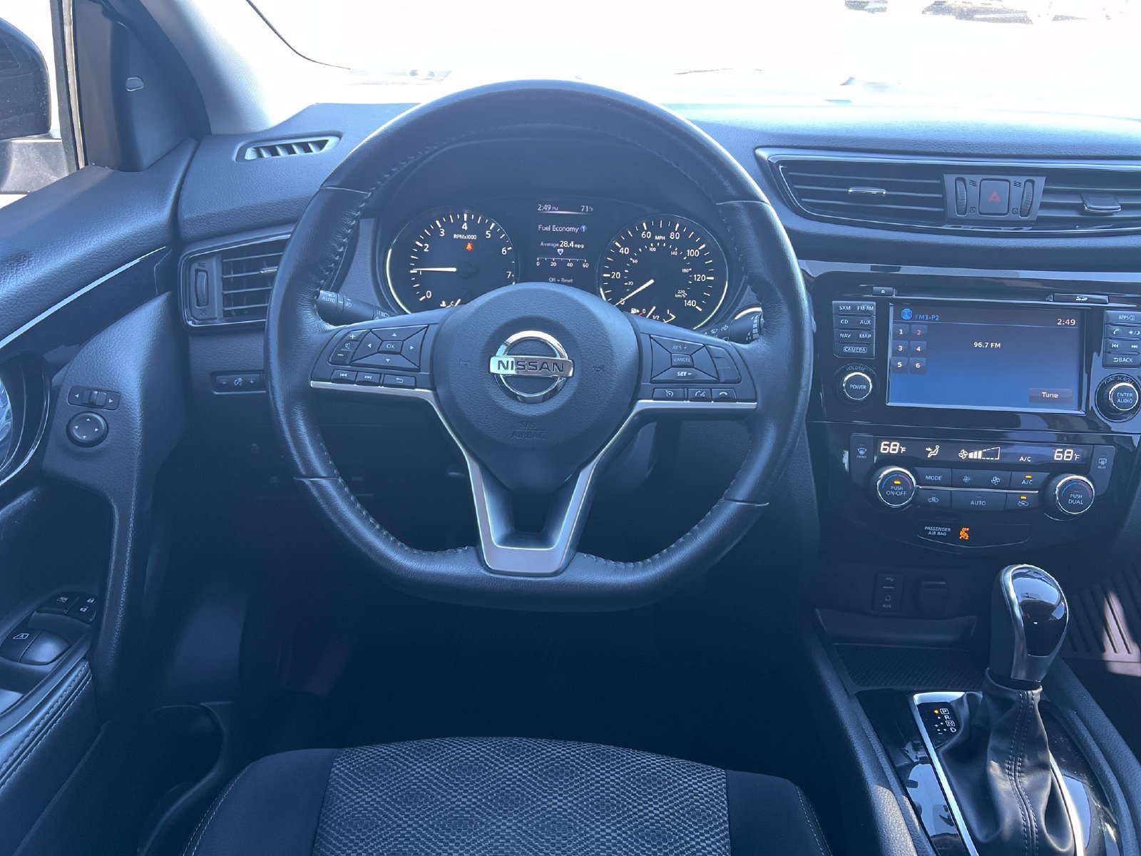 Used 2017 Nissan Rogue Sport SV w/ SV Premium Package AWD/4WD image 14