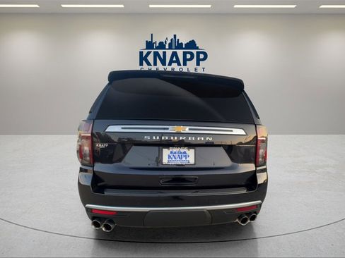 Used 2023 Chevrolet Suburban High Country image 4