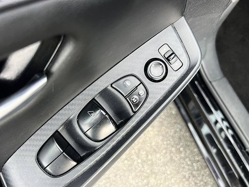 Certified 2025 Nissan Sentra SV FWD image 20