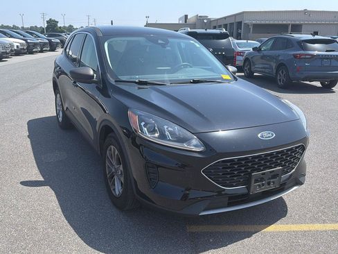 Used 2022 Ford Escape SE FWD image 7