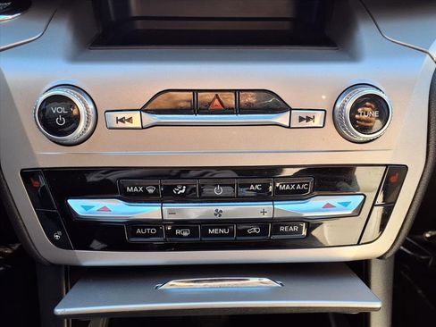 Certified 2022 Ford Explorer XLT w/ Equipment Group 202A image 13