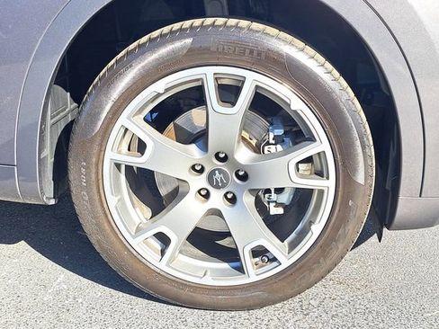 Used 2023 Maserati Levante GT image 7