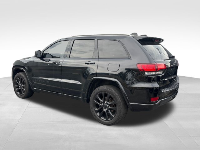 Used 2021 Jeep Grand Cherokee Laredo X AWD/4WD image 4