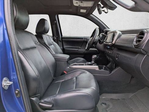 Used 2022 Toyota Tacoma Limited AWD/4WD image 26