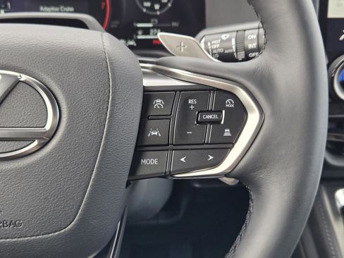 Used 2026 Lexus GX 550 w/ Accessory Package (2T) AWD/4WD image 28
