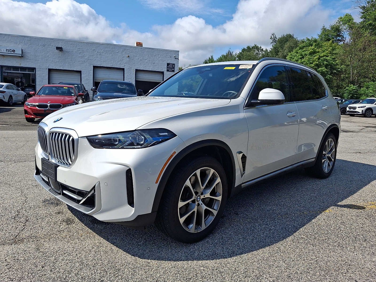 Used 2026 BMW X5 xDrive40i w/ Climate Comfort Package AWD/4WD image 3