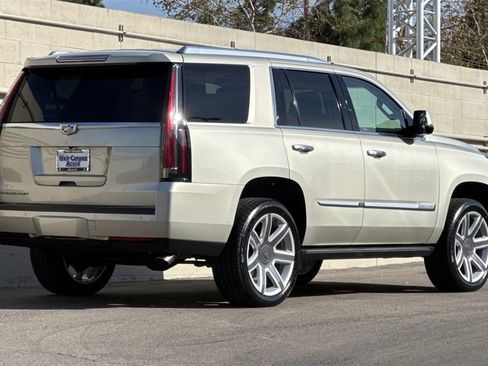 Used 2016 Cadillac Escalade Premium image 7