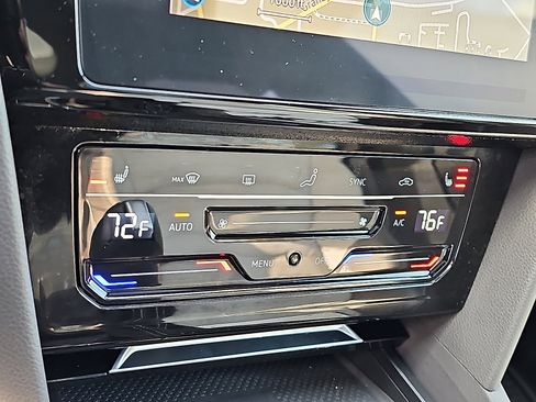 Used 2023 Volkswagen Arteon SEL image 16