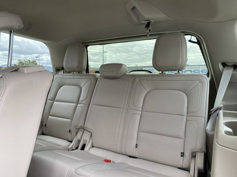 Used 2019 Lincoln Navigator Select w/ Cargo Package RWD image 24