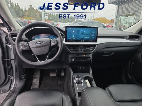 Used 2024 Ford Escape Platinum image 14