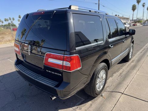 Used 2014 Lincoln Navigator 2WD image 5