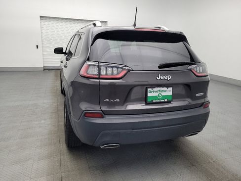 Used 2019 Jeep Cherokee Latitude Plus AWD/4WD image 6