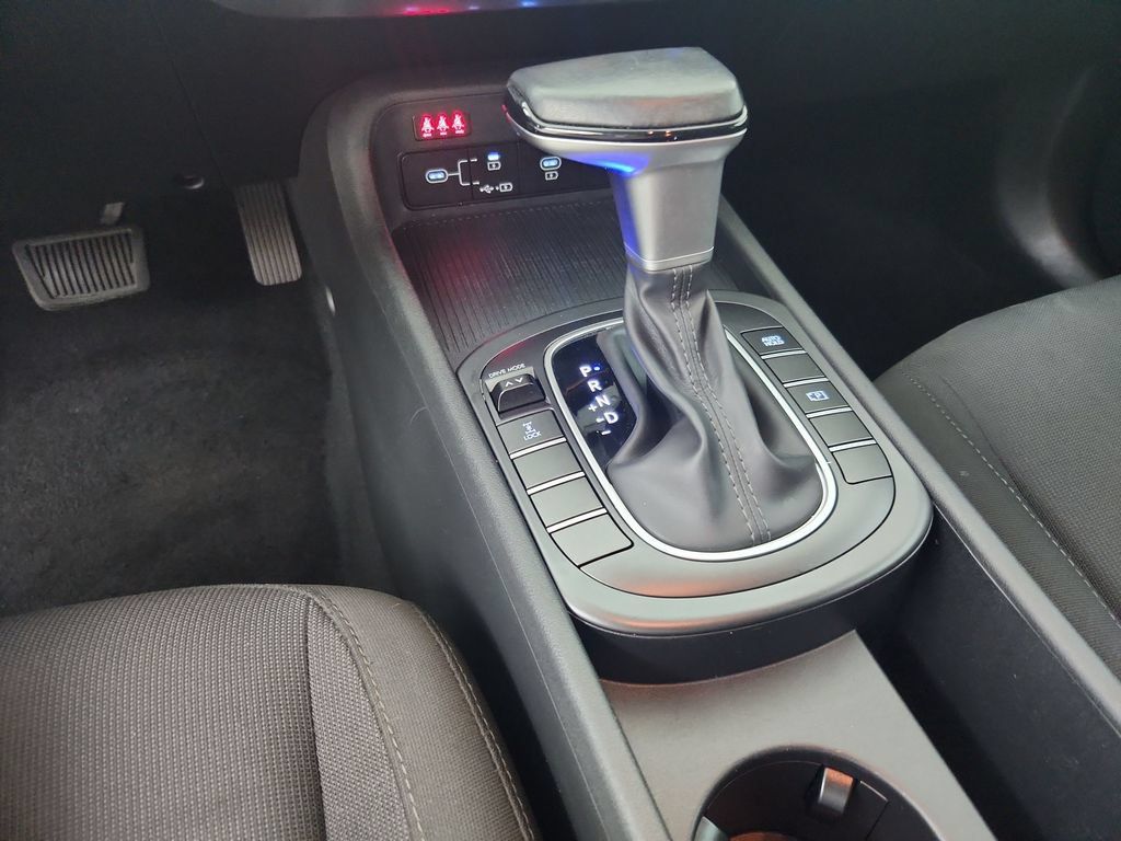 Used 2025 Hyundai Kona SEL AWD/4WD image 30