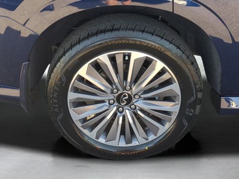 Used 2025 INFINITI QX80 Sensory w/ Exterior Package image 32