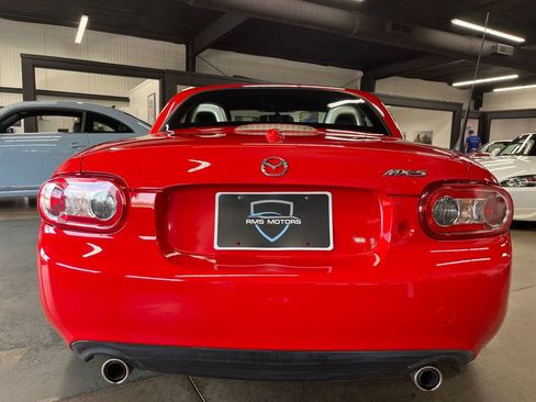 Used 2011 MAZDA MX-5 Miata Grand Touring w/ Premium Pkg RWD image 24