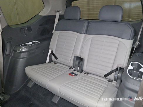 New 2026 Kia EV9 Land image 13