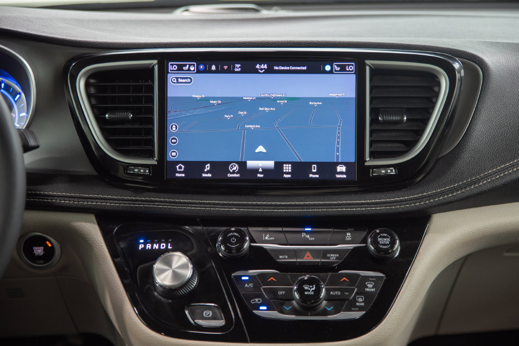 Used 2024 Chrysler Pacifica Limited FWD image 27