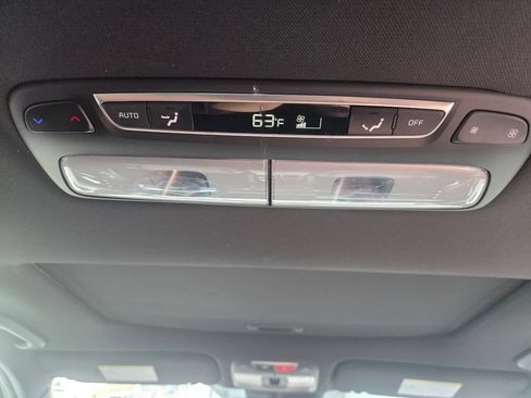 Used 2024 Kia Telluride EX w/ EX Captain's Chair Package AWD/4WD image 30