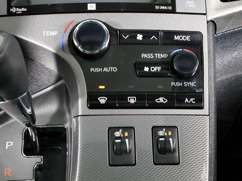 Used 2015 Toyota Venza XLE w/ XLE Premium Package image 37