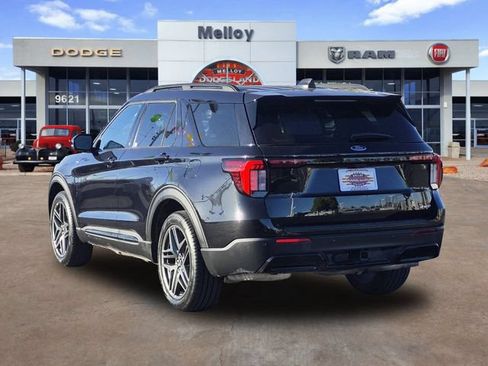 Used 2025 Ford Explorer ST-Line w/ ST-Line Street Pack AWD/4WD image 3