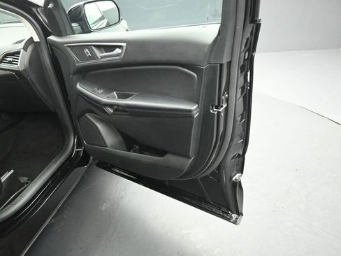 Certified 2022 Ford Edge SEL w/ Convenience Package AWD/4WD image 32