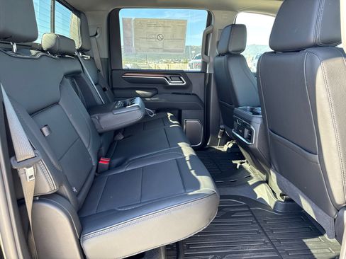 New 2026 GMC Sierra 2500 Denali w/ Denali Reserve Package image 17