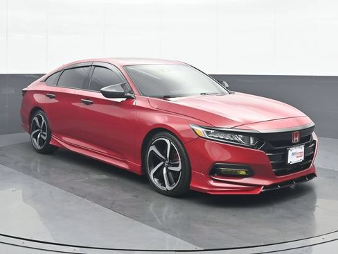 Used 2018 Honda Accord Sport image 9