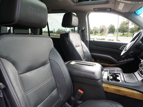 Used 2017 GMC Yukon Denali w/ Open Road Package image 18