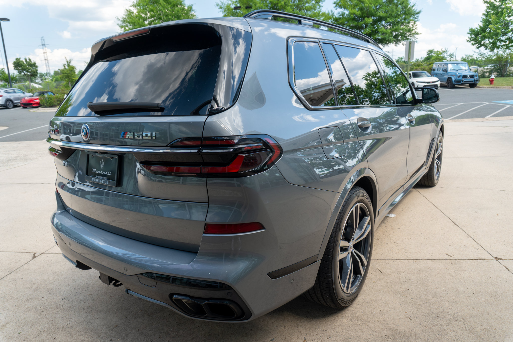 Used 2023 BMW X7 M60i w/ Executive Package AWD/4WD image 5