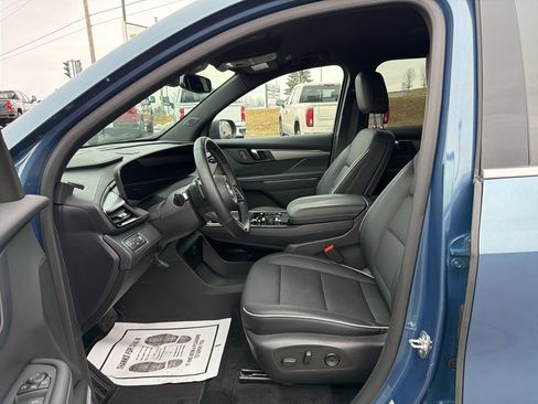 Used 2025 Buick Enclave Preferred image 12