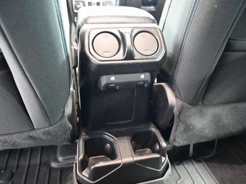 Used 2020 Jeep Wrangler Unlimited Sport image 26