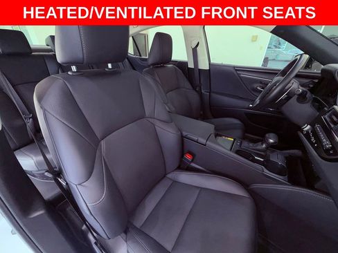 Used 2025 Lexus ES 300h w/ Premium Package FWD image 13