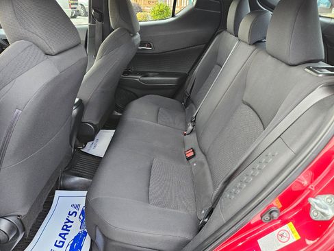 Used 2018 Toyota C-HR XLE image 18