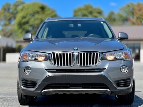 Used 2017 BMW X3 sDrive28i image 2