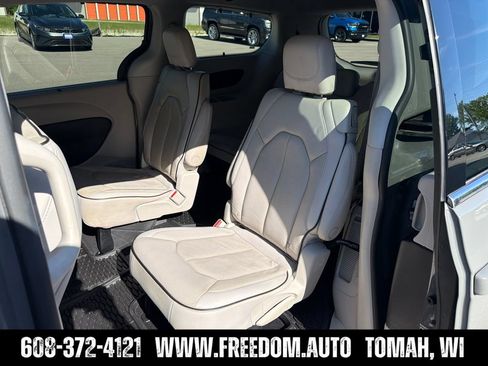 Used 2021 Chrysler Pacifica Limited w/ Premium & Safety Sphere Group AWD/4WD image 25