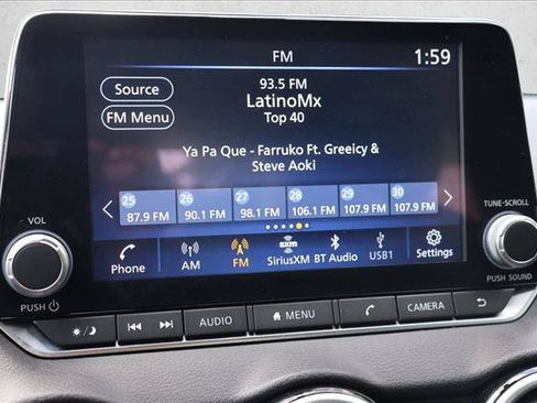 Used 2024 Nissan Sentra SV FWD image 17
