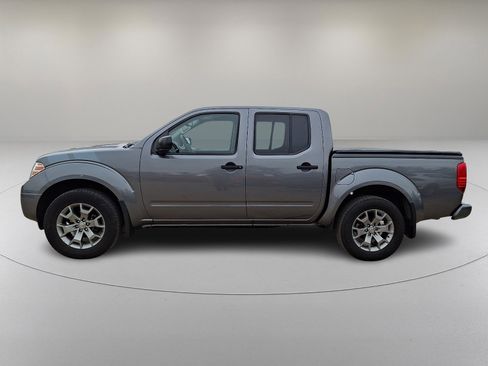 Used 2020 Nissan Frontier SV image 6