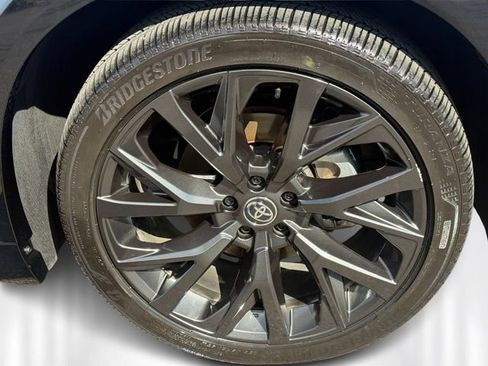 Used 2025 Toyota Crown Signia w/ Advanced Technology Package image 12