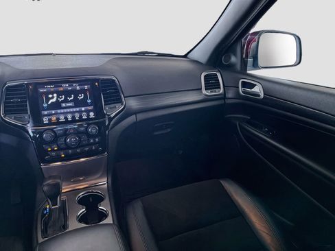 Used 2021 Jeep Grand Cherokee Laredo X RWD image 23