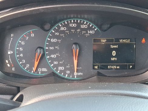 Certified 2018 Chevrolet Trax LT w/ LT Convenience Package FWD image 23