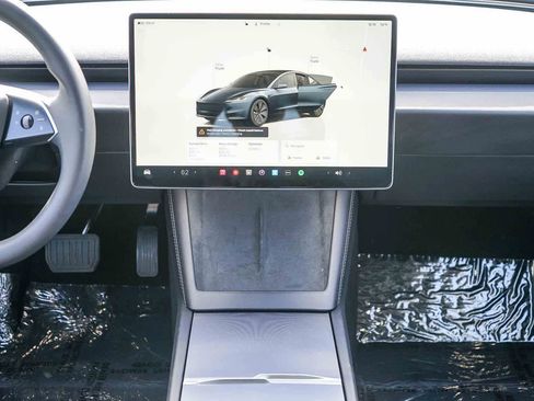 Used 2024 Tesla Model 3 Standard Range image 12